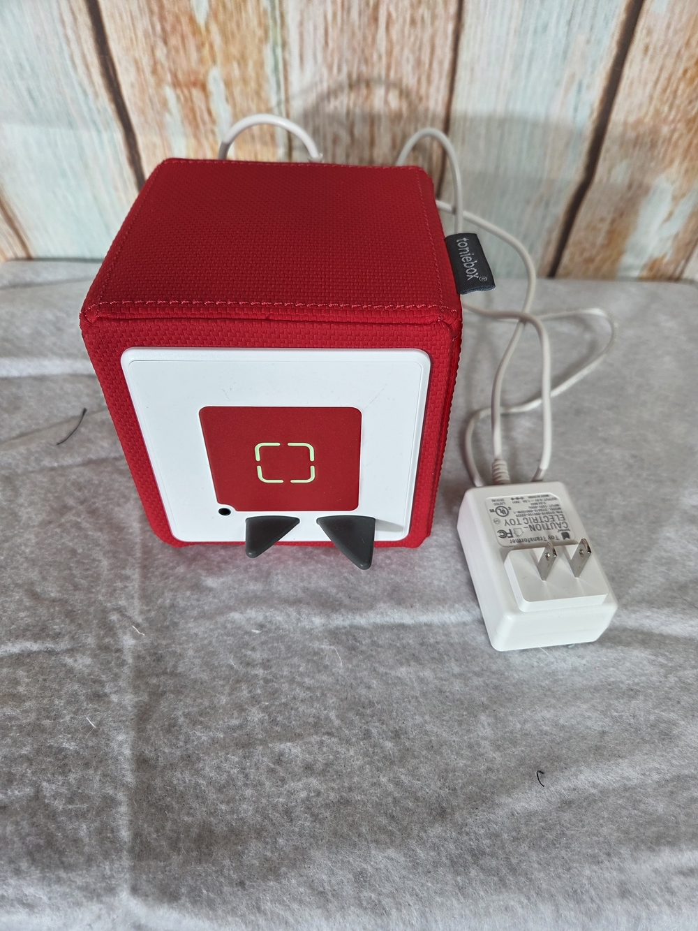 Toniebox Red Audio Story Player Cube. It Works